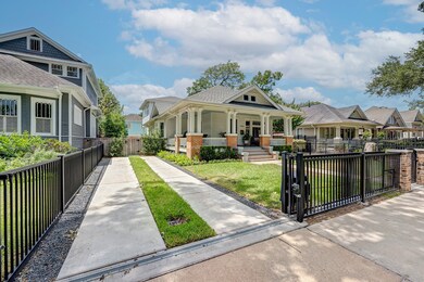 1637 Cortlandt St, Houston, TX 77008 - photo 2