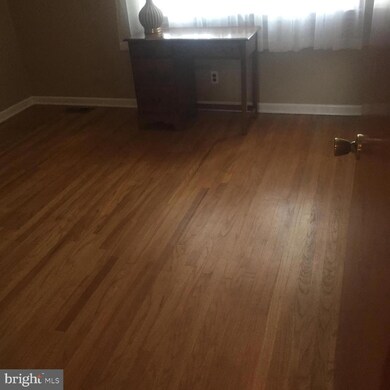 8539 Bryn Mawr Ave, Pennsauken, NJ 08109 - photo 7