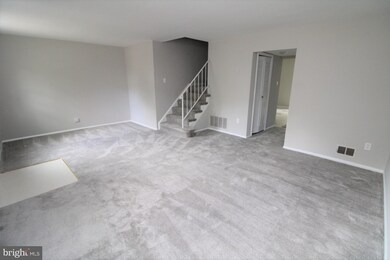 12144 Dove Cir, Laurel, MD 20708 - photo 2