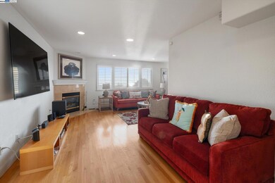 1564 Santa Clara St, Richmond, CA 94804 - photo 4