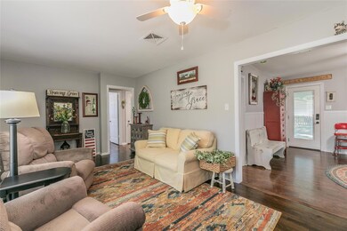 611 Graham St, Cleburne, TX 76033 - photo 7