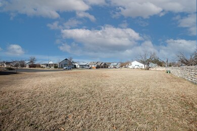 405 Cypress unit 15, Fredericksburg, TX 78624 - photo 3