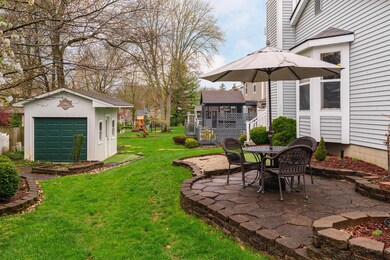 5211 Hickory Grove