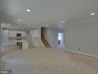 2207 Shiver Dr, Alexandria, VA 22307 - photo 4