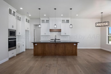 07-Kitchen and Dining