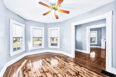 112 Princeton St, Springfield, MA 01109 - photo 5