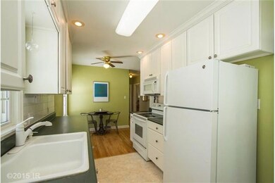 2423 44th St, Des Moines, IA 50310 - photo 7