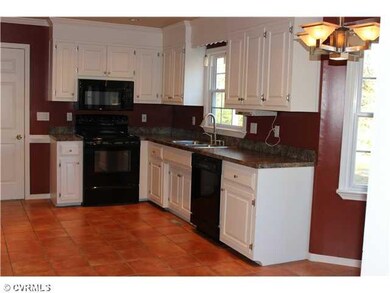Kitchen - Large eat-in kitchen with bay window; te