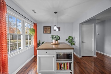 1924 Middlewood Ct, High Point, NC 27265 - photo 6