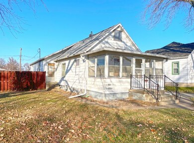 1111 W Thomas Ave, Shenandoah, IA 51601 - photo 2