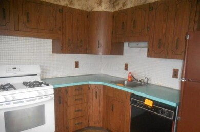 835 Enfield Rd, Columbus, OH 43209 - photo 6