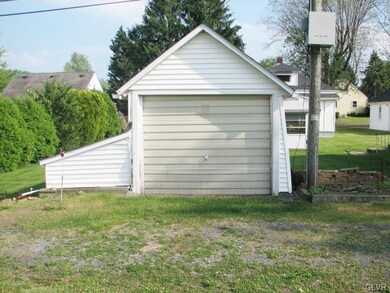 detached garage