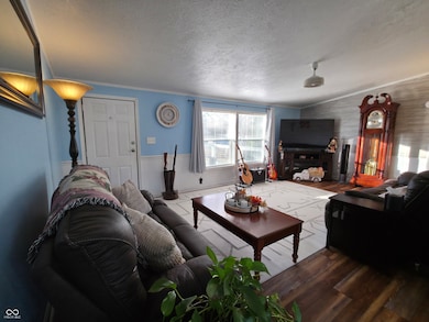 328 N Front St, Thorntown, IN 46071 - photo 6