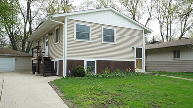 410 Tulsa Ave, Carpentersville, IL 60110 - photo 7