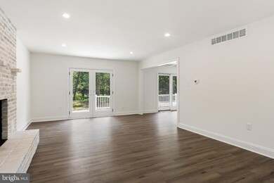 24 Foxchase Rd, Southampton, NJ 08088 - photo 6