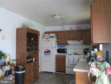 115 S 4th St, Womelsdorf, PA 19567 - photo 3