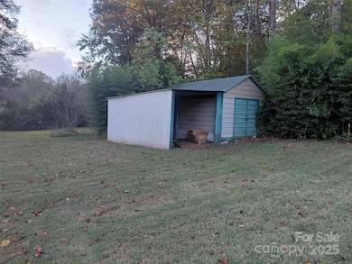 1900 Shady Ln, Newton, NC 28658 - photo 6