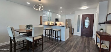 Breakfast Bar seating