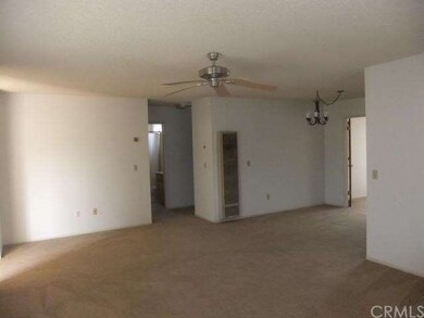 6867 Copper Mountain Rd, Twentynine Palms, CA 92277 - photo 4