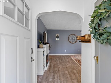 418 S River St, Newberg, OR 97132 - photo 4