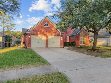 13523 Heron Field Ct, Houston, TX 77059 - photo 2