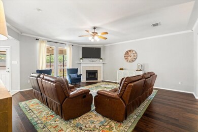 218 Preston Dr, Cleburne, TX 76033 - photo 6