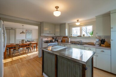 10 Martin Point Road, Friendship