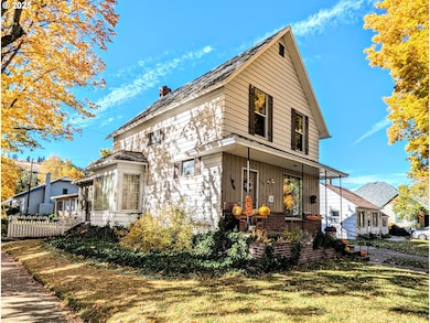 1802 3rd St, La Grande, OR 97850 - photo 2