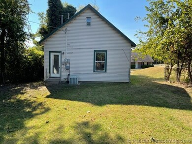 405 S Bixby St, Sapulpa, OK 74066 - photo 2