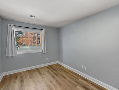 2049 Porte Deleau Ct unit 101, Highland, IN 46322 - photo 7