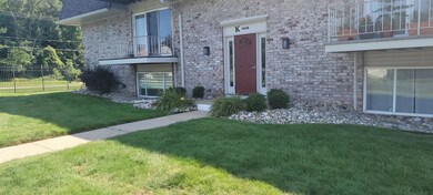 3626 Lakeshore Drive K4