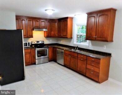 1513 Kingsway Dr, Gambrills, MD 21054 - photo 3