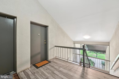 9633 Whiteacre Rd, Columbia, MD 21045 - photo 2