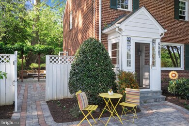 4507 Cheltenham Dr, Bethesda, MD 20814 - photo 5