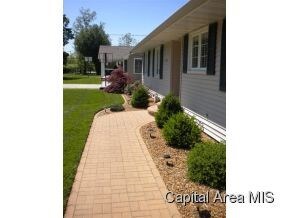 2010 Mound Rd, Jacksonville, IL 62650 - photo 2