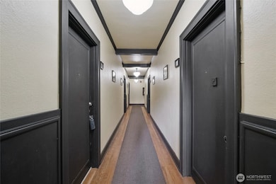 905 NE 43rd St unit 108, Seattle, WA 98105 - photo 4