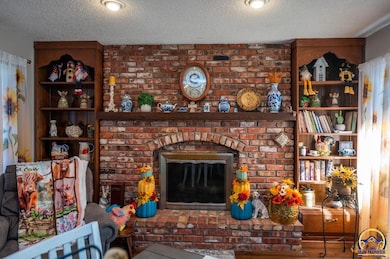 3916 SE 32nd St, Topeka, KS 66605 - photo 5