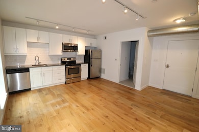 226 Church St unit 214, Philadelphia, PA 19106 - photo 2