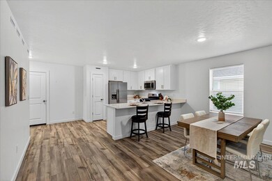 11018 W Hidden Point St, Star, ID 83669 - photo 7