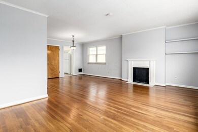1630 Broadview Av - 029