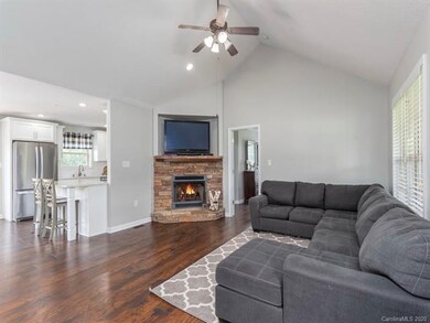 303 Hosta Ct, Leicester, NC 28748 - photo 5