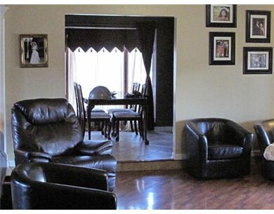 Den/Family/Great Room. to breakfast area