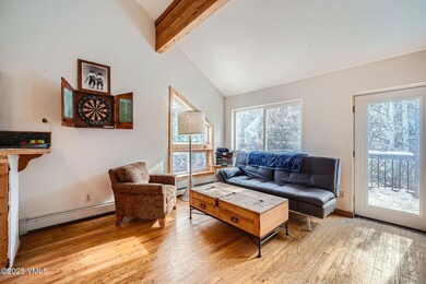 160 Riverside Ct 4 - MLS Sized - 006 - 0