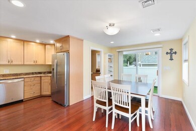 18 Coburn St, Salem, NH 03079 - photo 2