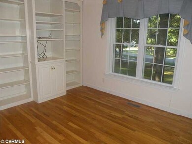 Executive Office/Suite - Great Office with built-i