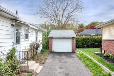 23 Moore St, Chicopee, MA 01013 - photo 4