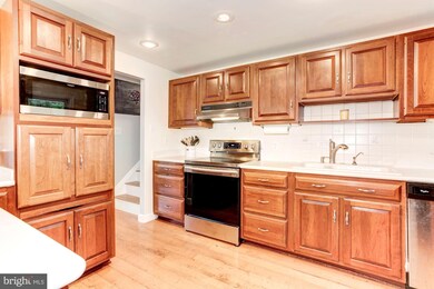 6105 Windward Dr, Burke, VA 22015 - photo 7