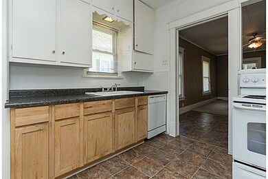 Kitchen. New cabinets and counters