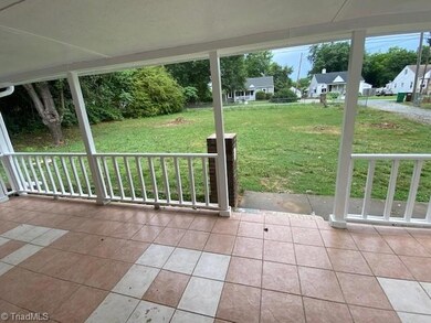 512 Weaver Ave, Archdale, NC 27263 - photo 4