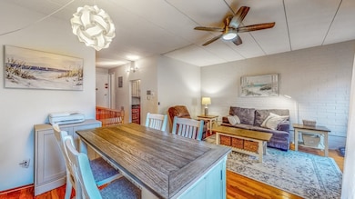 1856 Beacon St unit 2C, Brookline, MA 02445 - photo 4